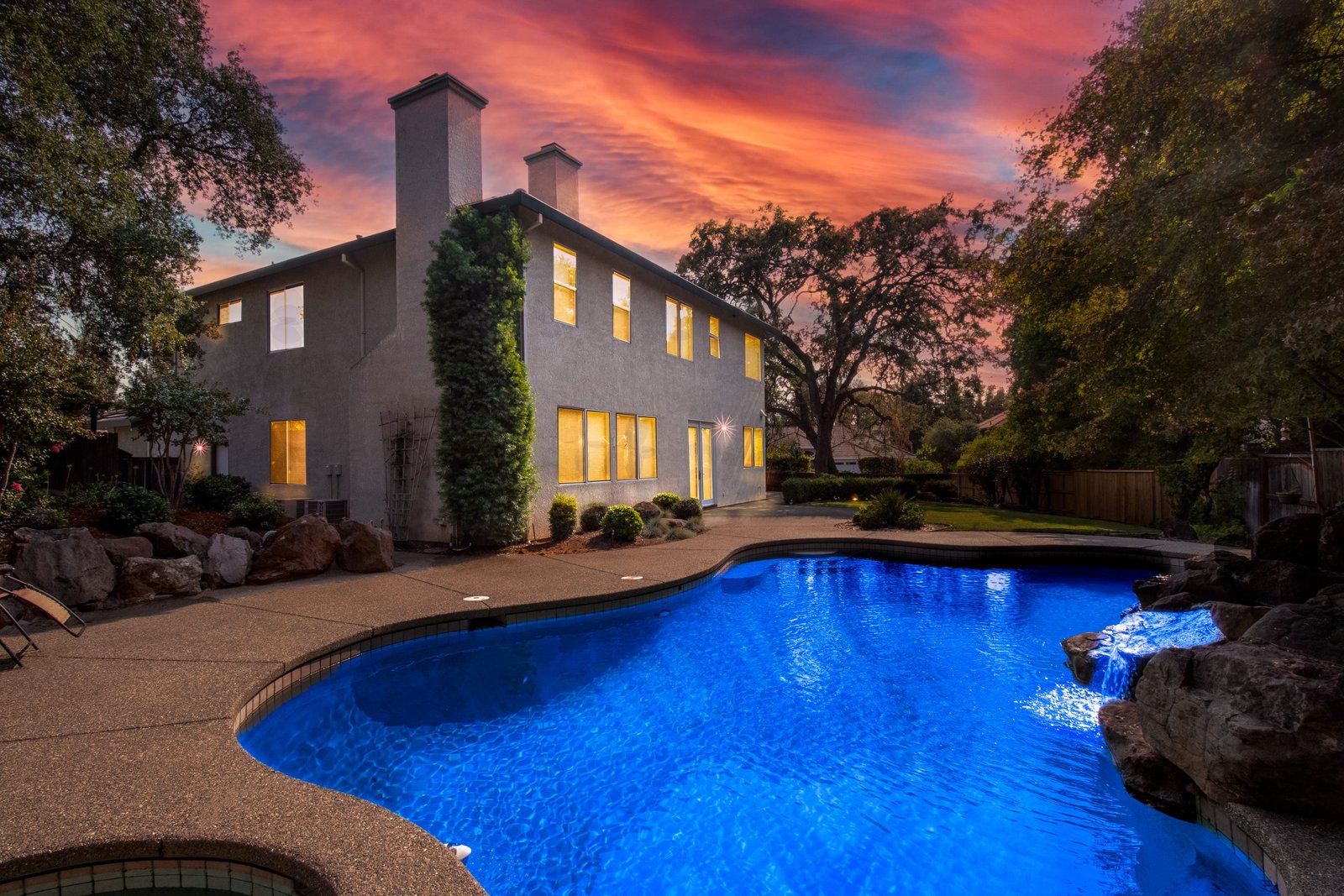 Roseville pool backyard twilight photography